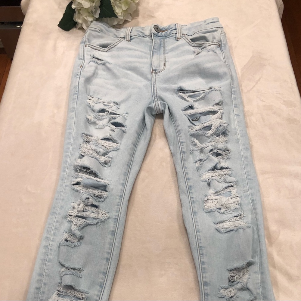 American Eagle Light Wash Distressed Denims Curvy High Rise Jegging Crop, Size 6
